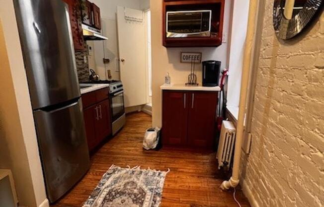 231 THOMPSON ST