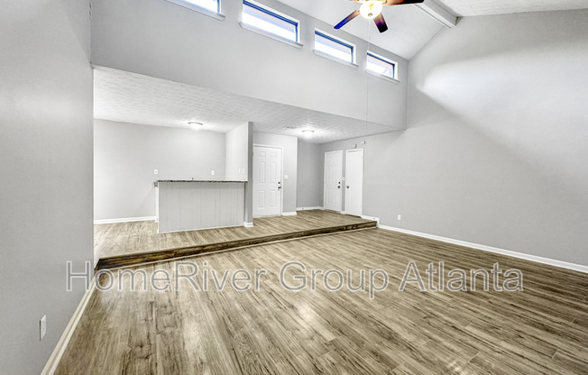 9047 HAMILTON CT