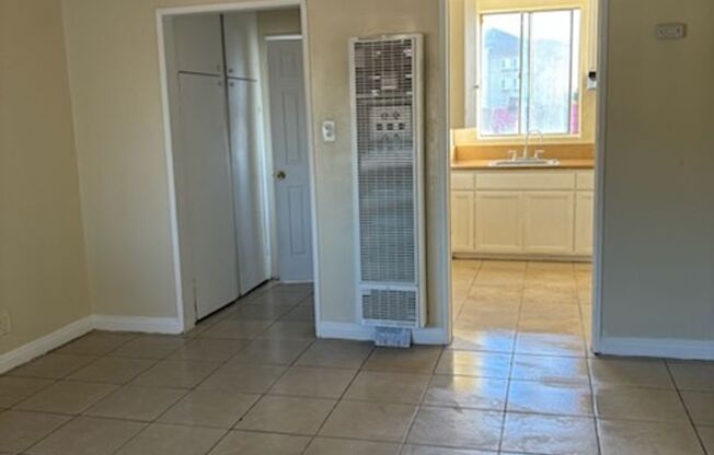 Studio, 1 bath, 450 sqft, $1,400, Unit 6