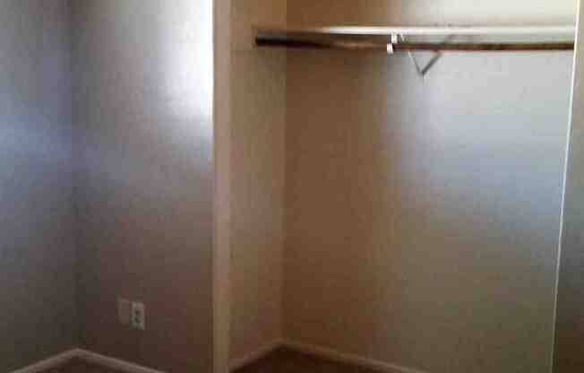 2 beds, 1 bath, $1,250