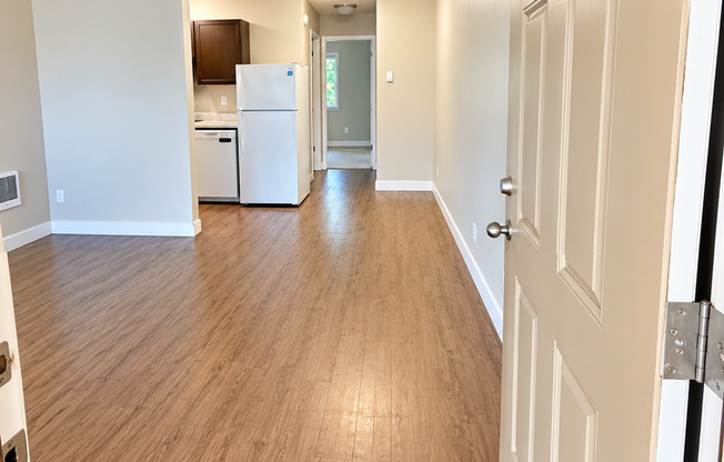 1 bed, 1 bath, 525 sqft, $1,150, Unit 50