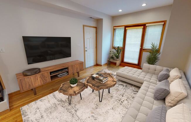 1458 W Cortez St