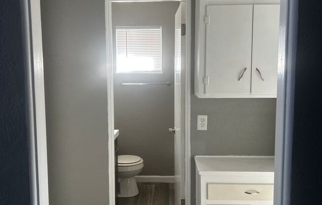 2 beds, 1 bath, 750 sqft, $1,170, Unit B12 1037 13