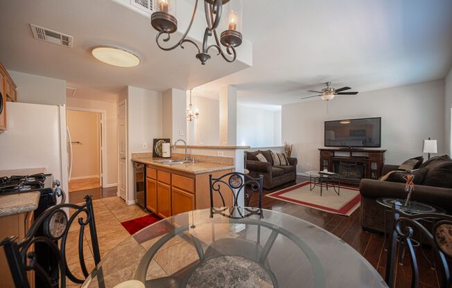 3 beds, 2 baths, $1,600, Unit # 274