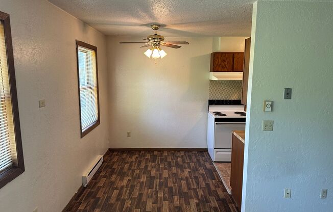 1 bed, 1 bath, $620, Unit 16-11