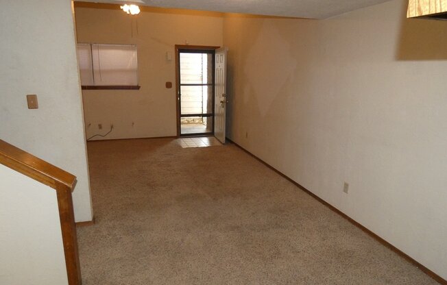 2 beds, 2 baths, $795, Unit Unit D