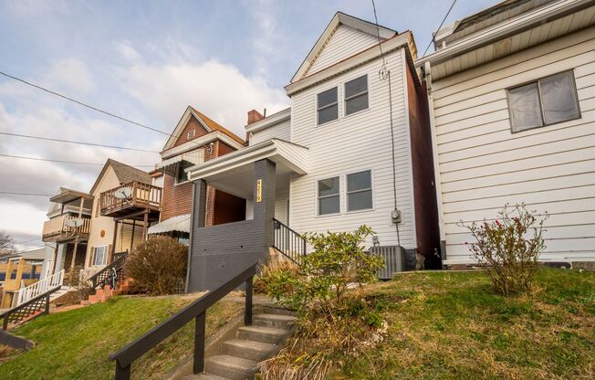 READY FOR MOVE IN! STUNNING 4-bedroom in Greenfield!