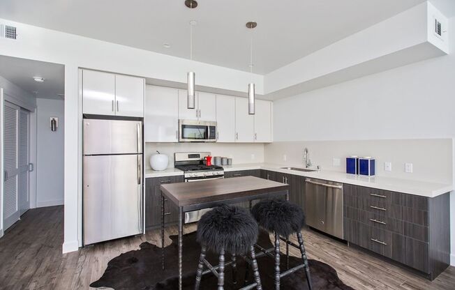 1 bed, 1 bath, 644 sqft, $2,287, Unit 102