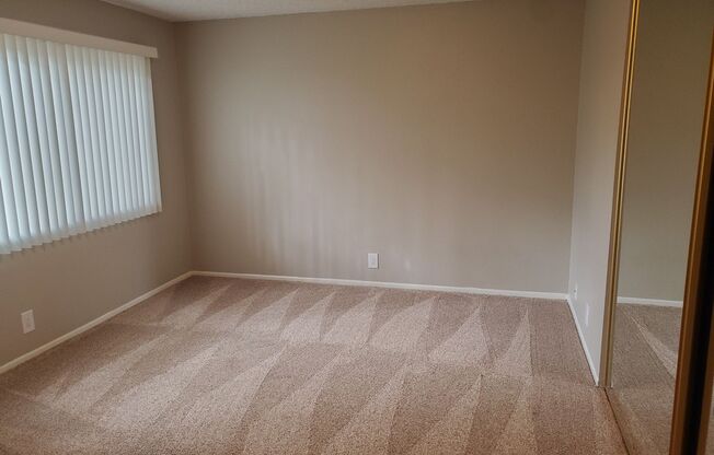 2 beds, 1 bath, 980 sqft, $2,500, Unit 080