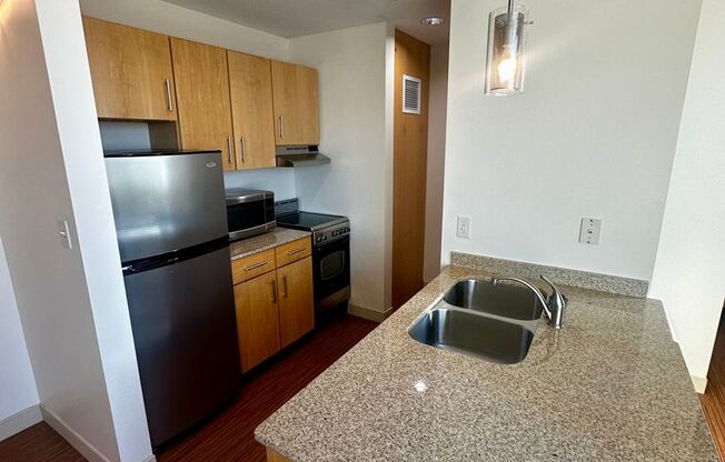 Studio, 1 bath, 350 sqft, $1,295, Unit 619 - A