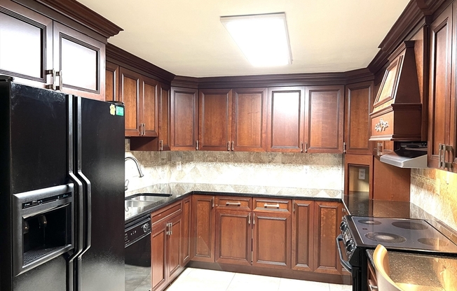 3 beds, 2 baths, 1,644 sqft, $3,800, Unit 711