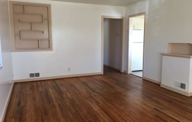 411 Colorado River Blvd.