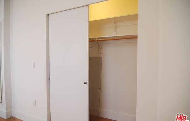 1 bed, 1 bath, 470 sqft, $2,000, Unit 907