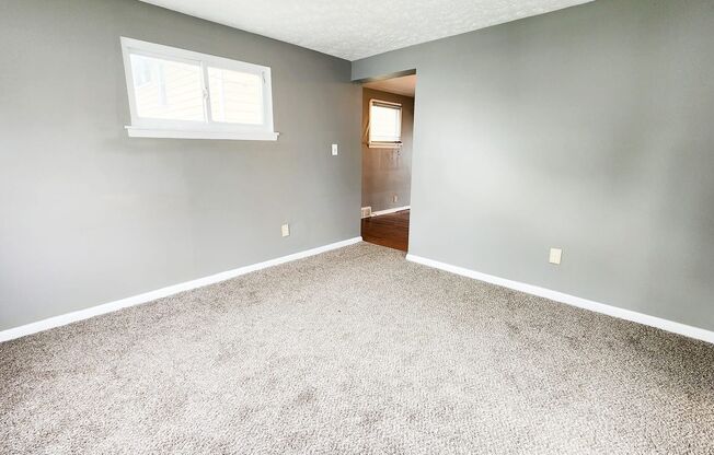 3 beds, 1 bath, $1,400