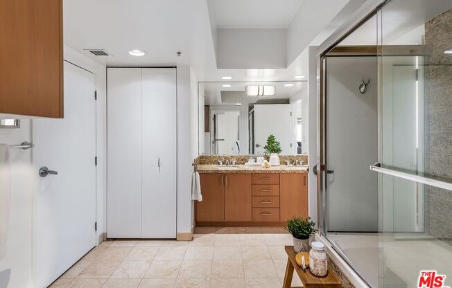 1 bed, 1 bath, 891 sqft, $4,675, Unit 1606