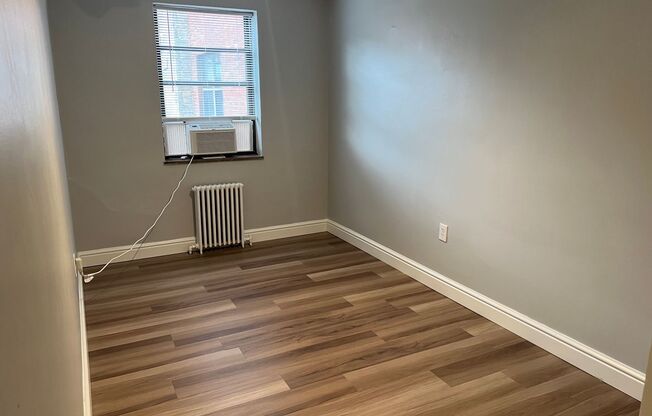 3 beds, 1 bath, 1,000 sqft, $2,199, Unit 6224 Fifth Ave. #210H