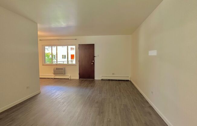 Spacious 1 Bed/1bath close to CU with Reserved Parking