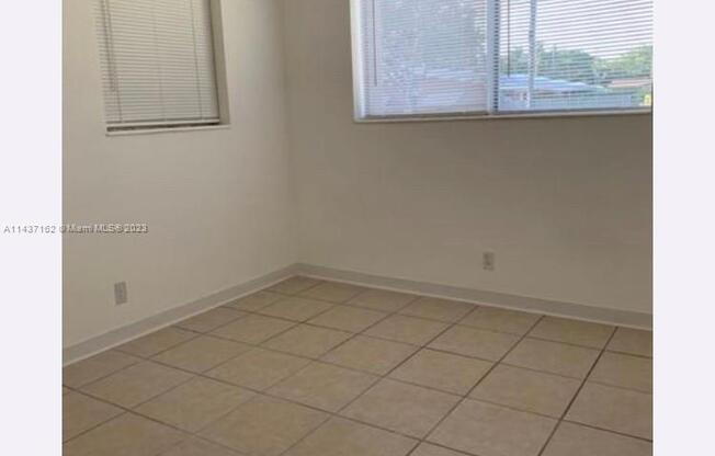 401 SW 8 ST