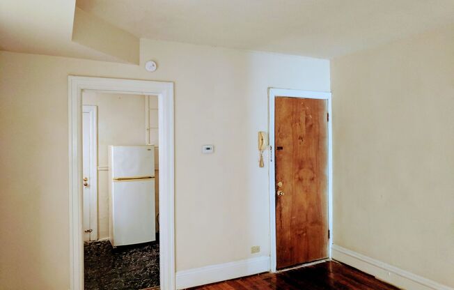 1 bed, 1 bath, $1,195, Unit Apt. 06
