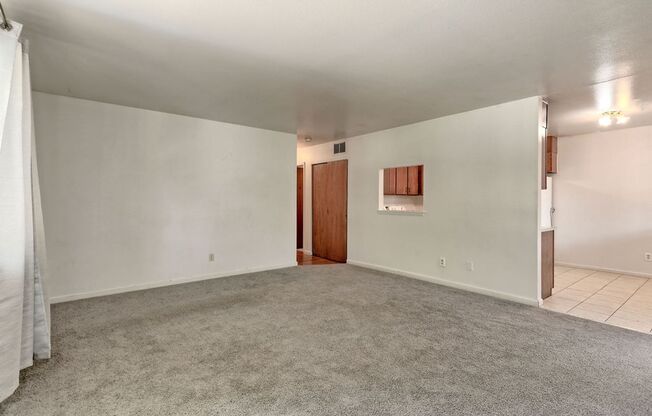 3 beds, 1 bath, $1,575, Unit 2821 Stanford Rd