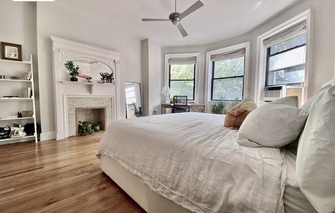 349 W 84 ST