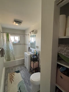 2 beds, 1 bath, $3,050, Unit 7