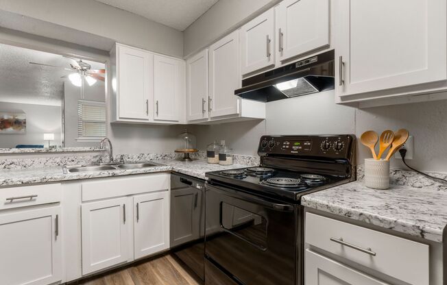 3 beds, 1.5 baths, 1,140 sqft, $1,249, Unit 29H