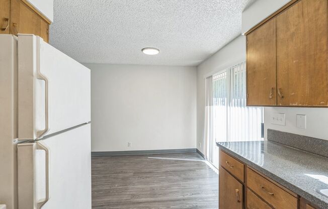 2 beds, 1 bath, 925 sqft, $1,295, Unit 906 H