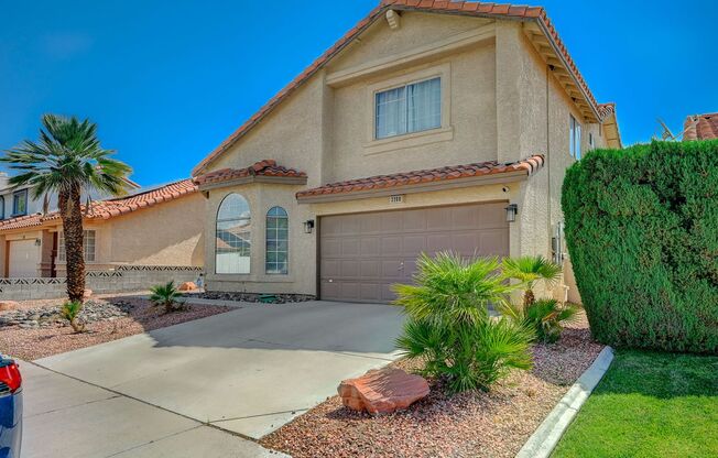 Furnished 4 bedroom home in the Lakes!