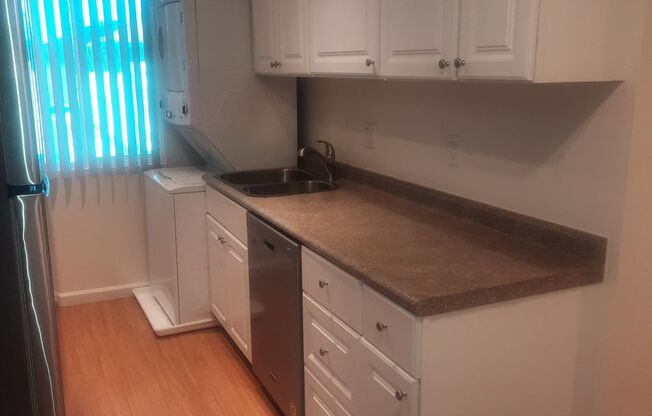 1 bed, 1 bath, 592 sqft, $1,299, Unit 60