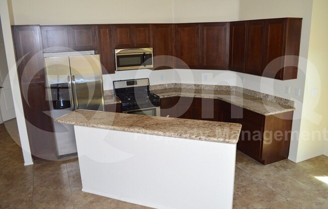 3113 E DANBURY RD