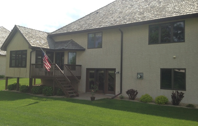 Gorgeous 3Br/3Ba Executive Home w/Over 3,000 sqft on Edinburgh Golf Course!