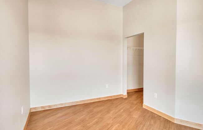 2 beds, 1.5 baths, 1,011 sqft, $2,150, Unit 412