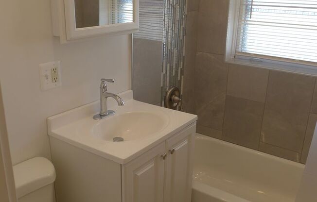 1 bed, 1 bath, 625 sqft, $1,595, Unit 304