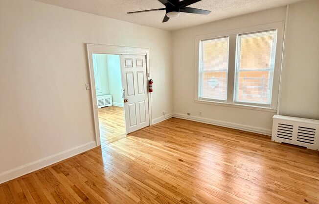 2857 DEWEY AVE
