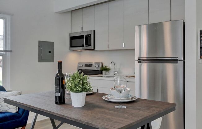 Studio, 1 bath, 235 sqft, $1,095, Unit 203