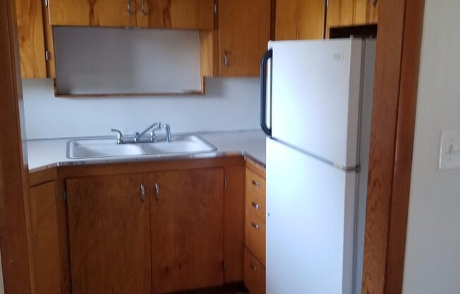 1 bed, 1 bath, $695, Unit 3