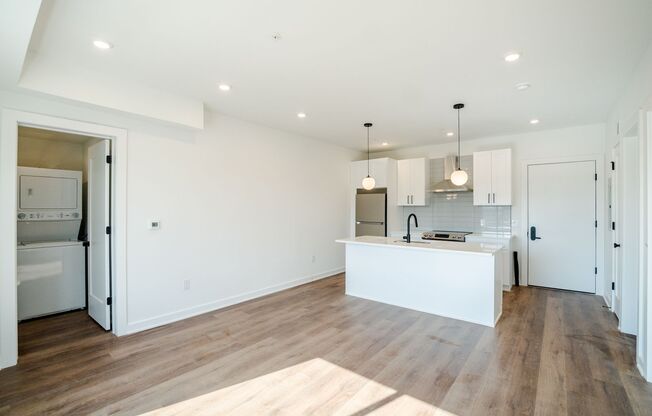 1 bed, 1 bath, 675 sqft, $1,425, Unit 405