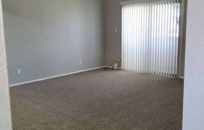 1 bed, 1.5 baths, 786 sqft, $870, Unit 607