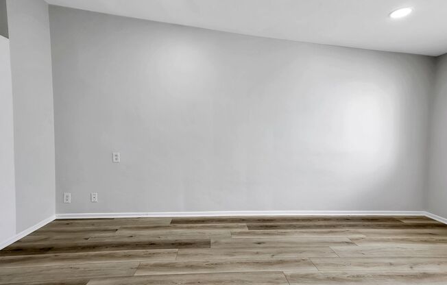 Studio, 1 bath, 615 sqft, $1,948, Unit 131