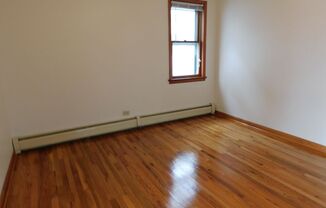 2 beds, 1 bath, $895