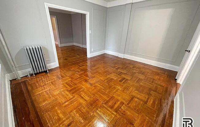 2 beds, 1 bath, $2,500, Unit 2A