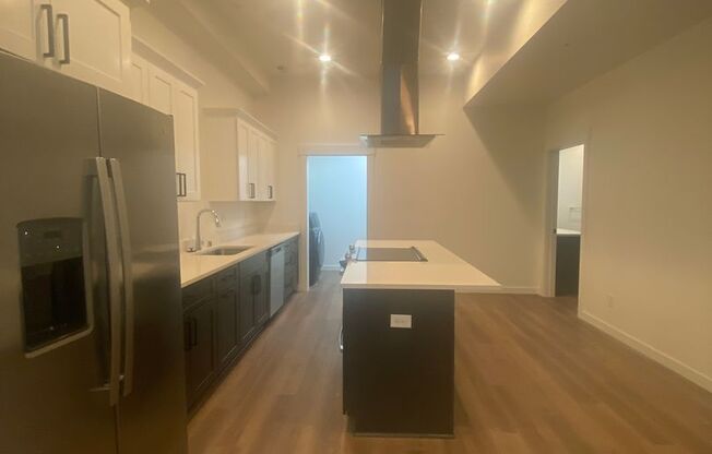 1 bed, 1 bath, 1,168 sqft, $1,995, Unit Apt # 201