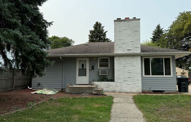 4 beds, 2 baths, $1,795