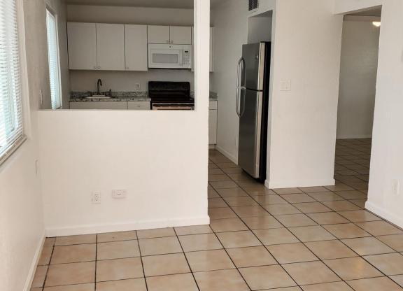 3229 W MELVIN ST