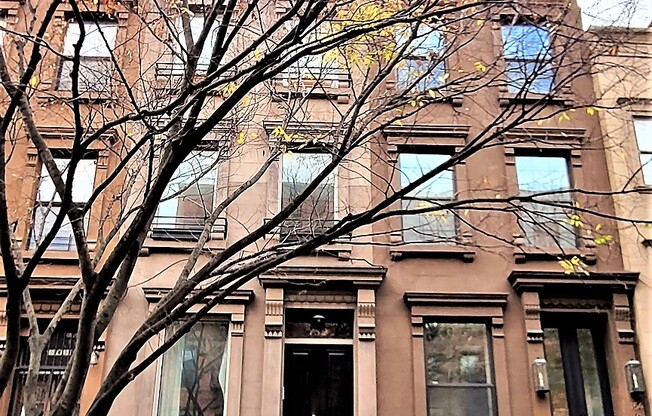 152 W 132 ST