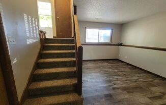 3 beds, 1 bath, $1,245