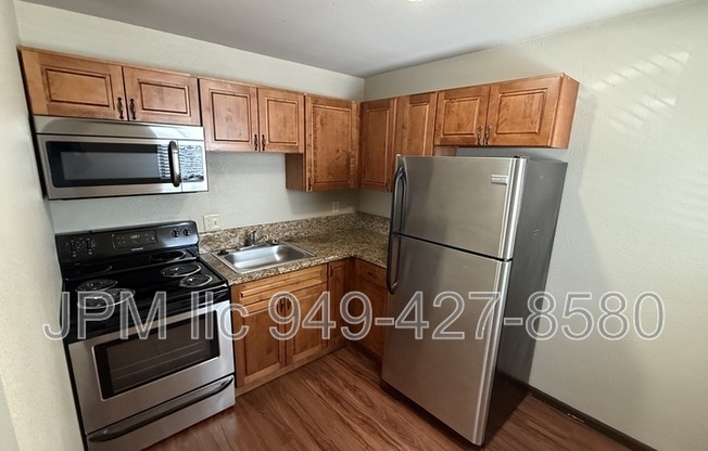 1700 LOCUST ST
