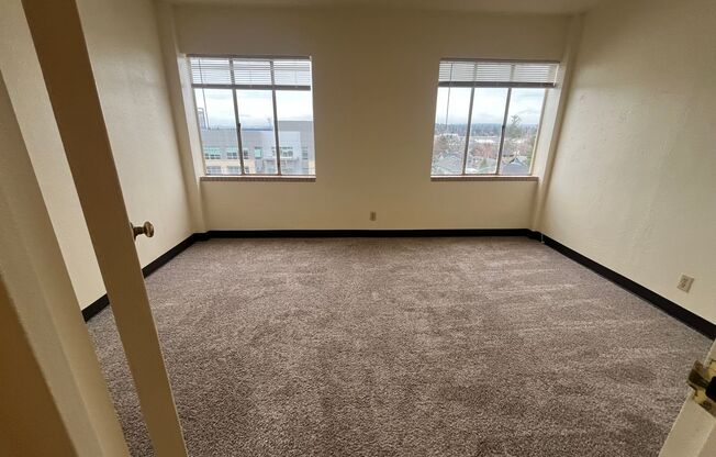 1 bed, 1 bath, 475 sqft, $1,395, Unit 605