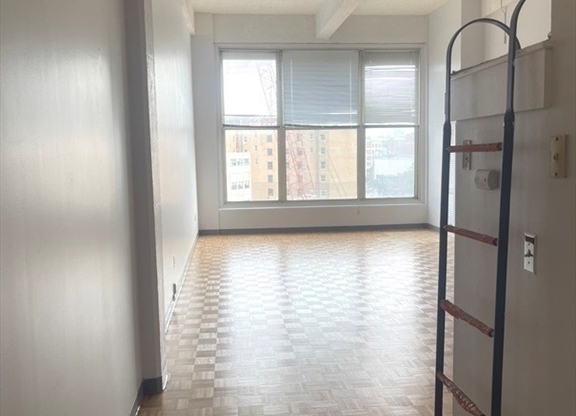 Studio, 1 bath, 620 sqft, $2,700, Unit 407